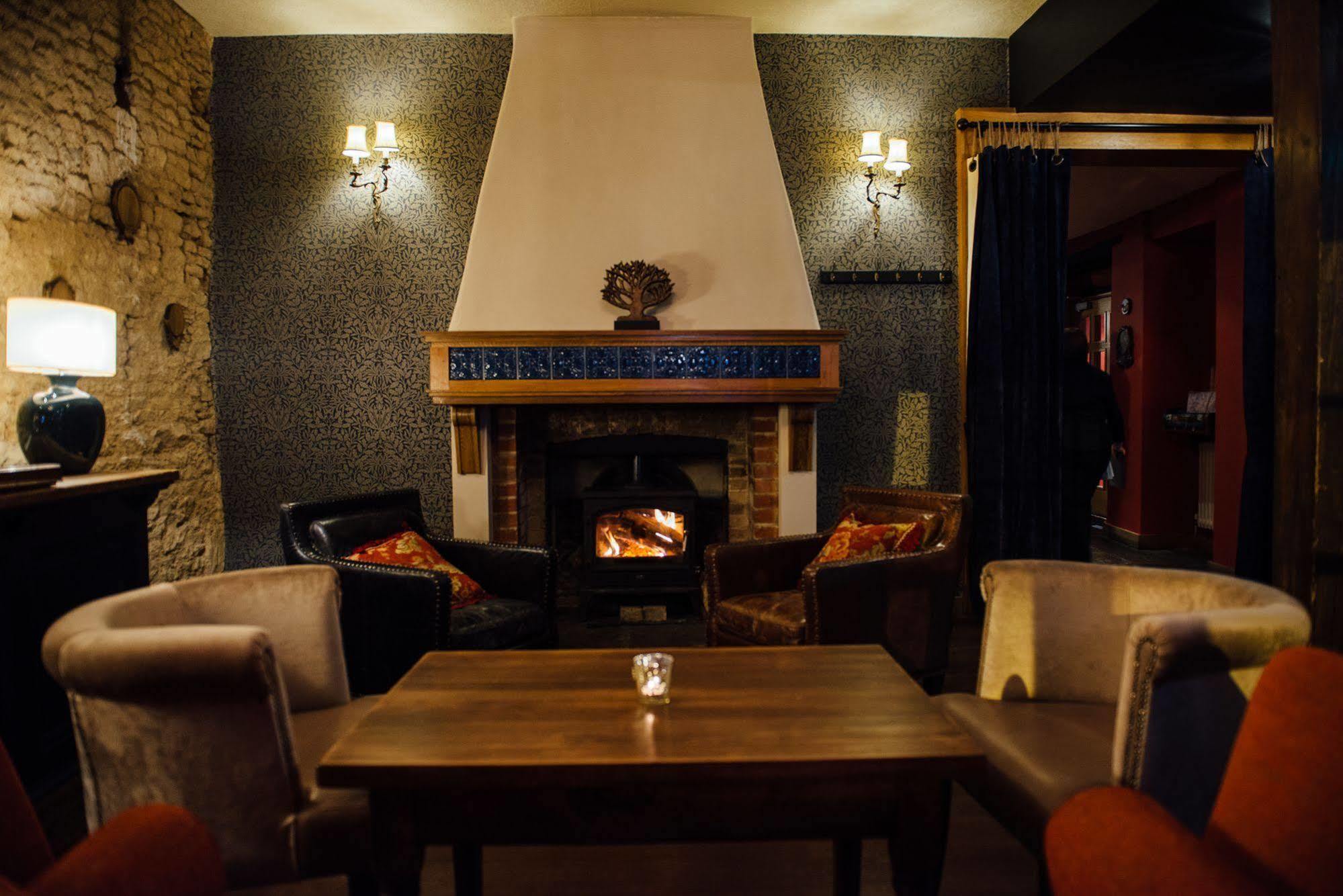 The Blue Boar Witney Exterior foto